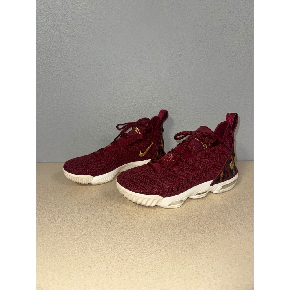 Nike LeBron 16 King Team Red Leopard Pony Hair Youth 6.5Y Womens 8